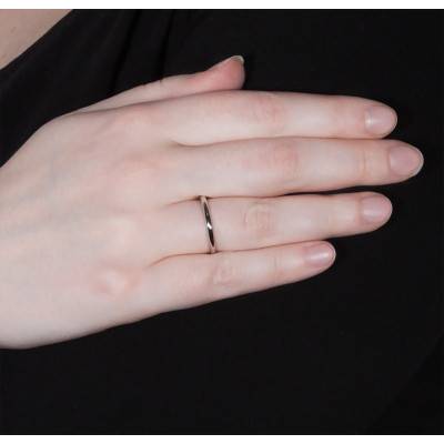 750 White Gold Lightweight Half-Round Wedding Ring, Width 1.5 mm - Ponce