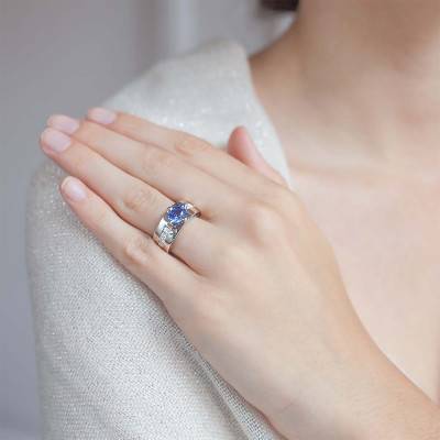 Bague Westdahl Or Blanc 750, Saphir 1,5 ct, Diamants 0,50 ct - Porchet