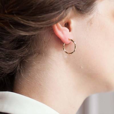 Yellow Gold 375 Twisted Hoop Earrings, 20 mm Diameter - Lucas Lucor