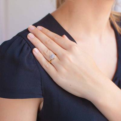 Yellow 750/1000 Gold Flower Diamond Engagement Ring - Juweel