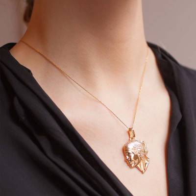 750/1000 Yellow Gold Moor's Head Pendant, 24 mm Width - Lucas Lucor