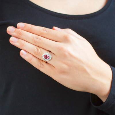 Bague Epiphyllum Or Blanc 750, Saphir Rose 1,75 ct, Diamants 0,25 ct - Juweel