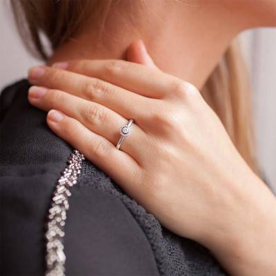 750/1000 White Gold Diamond Solitaire Ring, 0.25 ct - Kundan