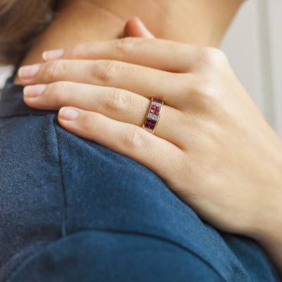 Bague Bellone Or Jaune 750, Rubis 1,32 ct, Diamants 0,12 ct - Joelli
