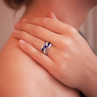 Bague Eléa Or Blanc 750, Saphir 0,76 ct, Diamants 0,12 ct - Ancelys