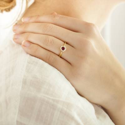 Bague Azuri Or Jaune 750, Rubis 0,36 ct, Diamants 0,10 ct - Diamond Lady