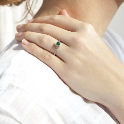 Bague Diamaline Or Blanc 750, Emeraude 0,26 ct, Diamants 0,18 ct - Diamond Lady