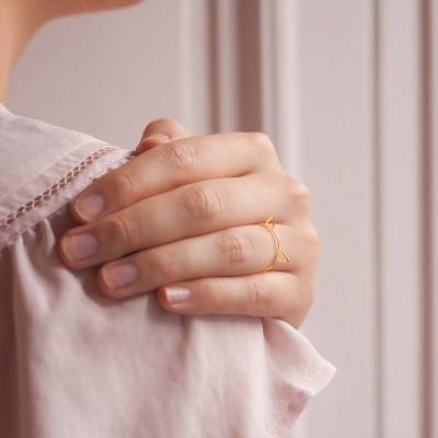750/1000 Yellow Gold Cat Ear Ring - Ocarat
