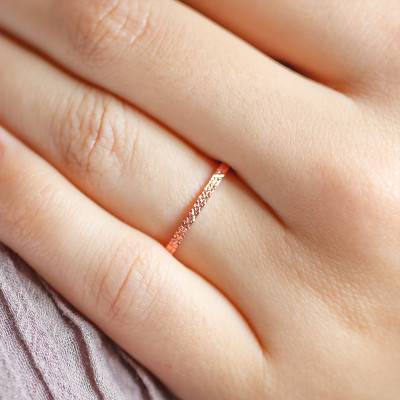 Alliance Ruban Allégée Diamantée Alicante en Or Rose 750, Largeur 1,50 mm - Ponce