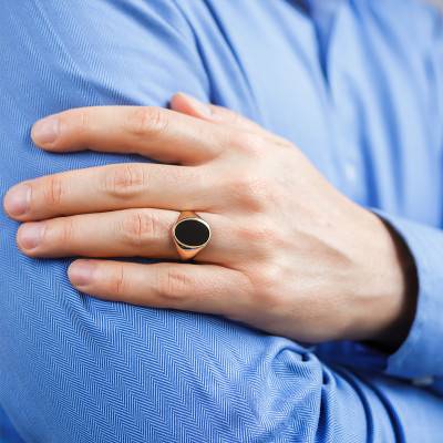 750/1000 Yellow Gold & Onyx Hollowed Signet Ring 12 x 16 mm - Imperium