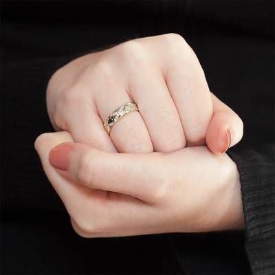 Alliance Demi-Bombée Standard Croisée en Or Jaune 750 & Diamants, Largeur 5 mm - Fair'Belle