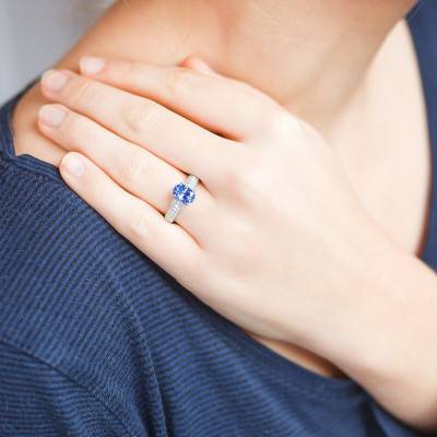 Bague Majesté Or Blanc 750, Saphir 2,59 ct, Diamants 0,35 ct - Porchet