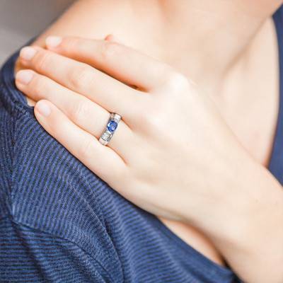 Bague Lovina Or Blanc 750, Saphir Ceylan 1 ct, Diamants 0,10 ct - Porchet