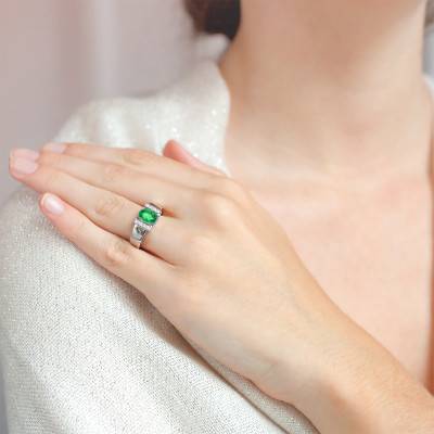 Bague Salisbury Or Blanc 750, Emeraude 1,10 ct, Diamants 0,13 ct - Porchet