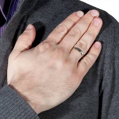Standard Concave 375/1000 Two-Tone Gold Cordoue Wedding Ring, Width 4 mm - Amore