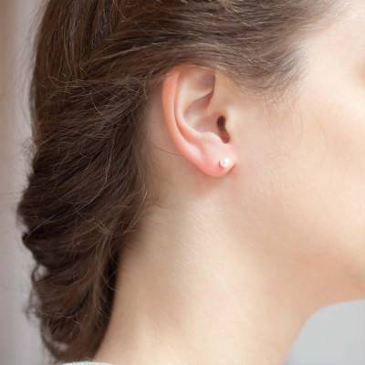 750/1000 Yellow Gold & Akoya Pearl Stud Earrings - Porchet