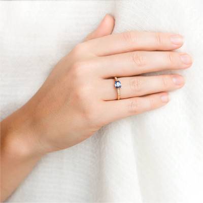 Bague Ovale Or Jaune 750, Saphir 1,06 ct, Diamants 0,06 ct - Les Valentines