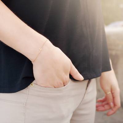 750 Yellow Gold Simple Cross Bracelet, Length 18,5 cm - Caterina B