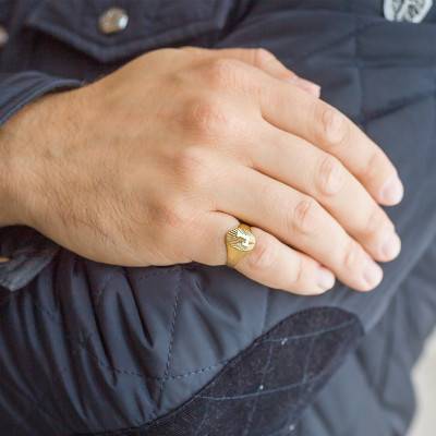 750/1000 Yellow Gold Sunburst Oval Signet Ring with Initials, 11.50 x 8.60 mm - Imperium