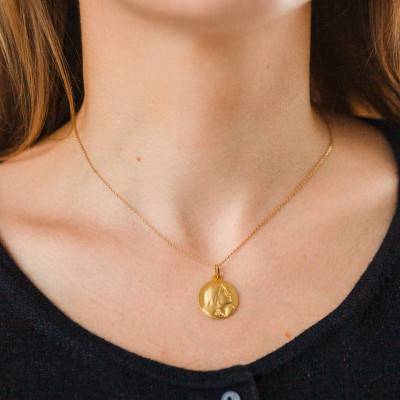 Médaille Vierge Regard Vers Le Ciel Or Jaune 750, Diamètre 18 mm - Lumiosa