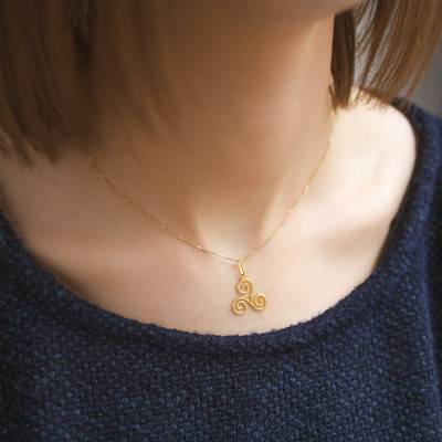 Yellow Gold 375/1000 or 750/1000 Triskel Pendant - Lucas Lucor