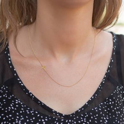 750/1000 Yellow Gold Simple Cross Necklace, Adjustable Length 48 cm - Caterina B