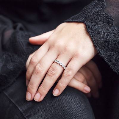 Alliance Perlée en Or Blanc 375 & Diamants - Amore