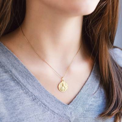750 Yellow Gold Faceted Maternity Virgin With Wheat Ears Medal, Diameter 16 mm to 20 mm - Lumiosa