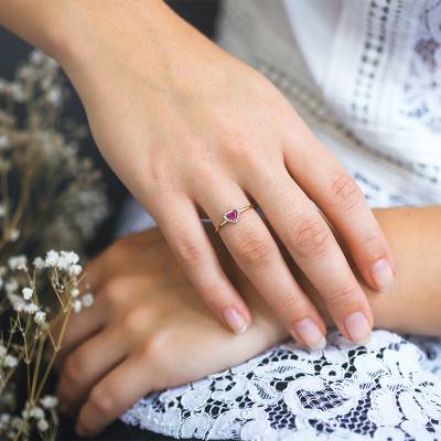 18K Yellow Gold Ruby 0.18 ct and Diamond 0.06 ct Halo Heart Solitaire Ring - Diamond Lady