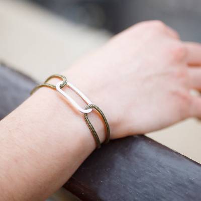 Bracelet figaro kaki & argent brossé, Ajustable, Largeur 2,00 mm - L'Avare by Olivier Lafond