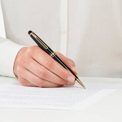 Gold Meisterstück Classique Ballpoint Pen 132453 - Montblanc