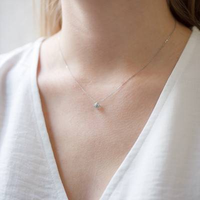 750 White Gold & HSI 4-Prong Solitaire Diamond Necklace, Length 38 cm to 40 cm - Divine