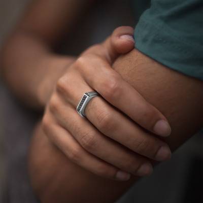 375 White Gold & Black Diamond Signet Ring - Imperium