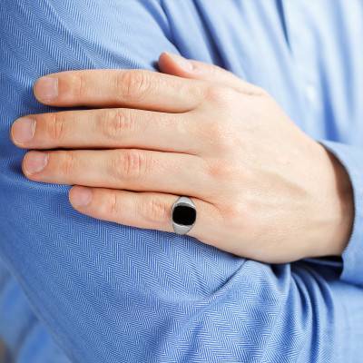 18K White Gold & Onyx Rectangular Signet Ring 13 x 10 mm - Imperium
