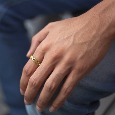 Open Body Yellow Gold 375 & Diamond Signet Ring - Imperium