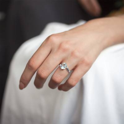 3 ct Aquamarine Solitaire Ring in 750 White Gold - Aurora