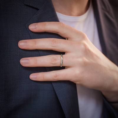 750 Two-Tone Gold Dzila Standard Concave Wedding Ring, Width 3 mm - Maison Girard