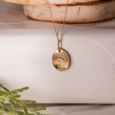 750/1000 Yellow Gold Praying Virgin Mary Medal - Lucas Lucor