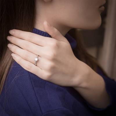 Bague Solitaire Grace Diamant 0,70 ct & Or Blanc 750 - Alliantine
