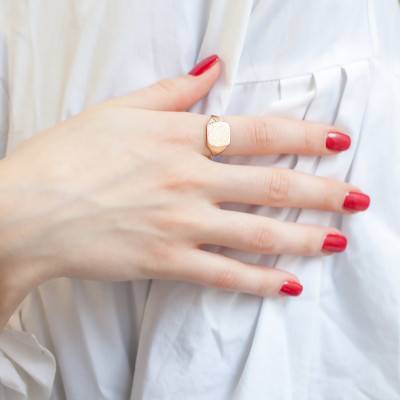 Square Yellow Gold 375 Signet Ring, 11 x 12 mm - Imperium