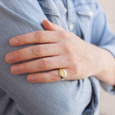 Yellow Gold-Plated Oval Signet Ring, 12 x 13.50 mm - Imperium