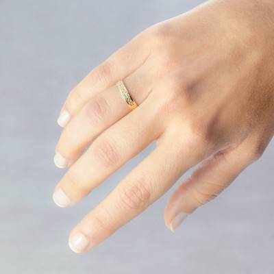 Alliance Ruban Standard Malaga Diamantée en Or Jaune 750, Largeur 4 mm - Amore