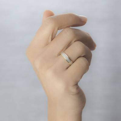 White & Yellow Two-Tone 750/1000 Gold Standard Half-Dome Elche Wedding Ring, Width 4.50 mm - Amore