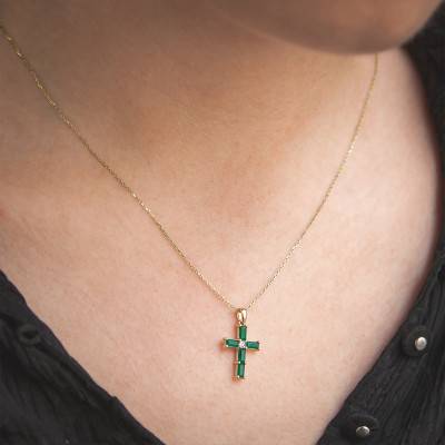 Croix émeraude rectangle et diamant Or Jaune 375 ou 750 - Orphée