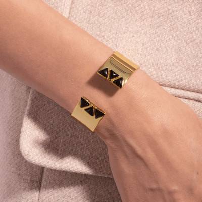 Lina Gold Geometric Onyx Cuff Bracelet - Emma & Chloé
