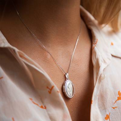 Oval Photo Pendant in 925 Rhodium-Plated Silver & Zirconium Oxide Halo - Emanessence