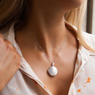925 Rhodium-Plated Silver Dotted Photo Locket Pendant - Emanessence