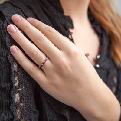White Gold 375/1000 or 750/1000 Ring with 0.03 ct Diamonds & 0.66 ct Ruby - Aurora