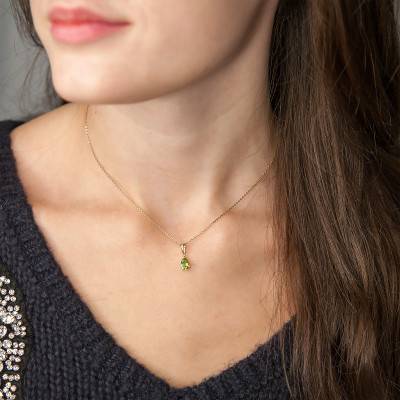 375/1000 Yellow Gold & Peridot Necklace, 45 cm Length - Aurora