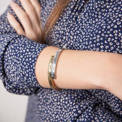 Bracelet Fil Rectangulaire Creux 2 Ors 750, Dimensions 50 mm x 60 mm, Largeur 4 à 6 mm - Emanessence